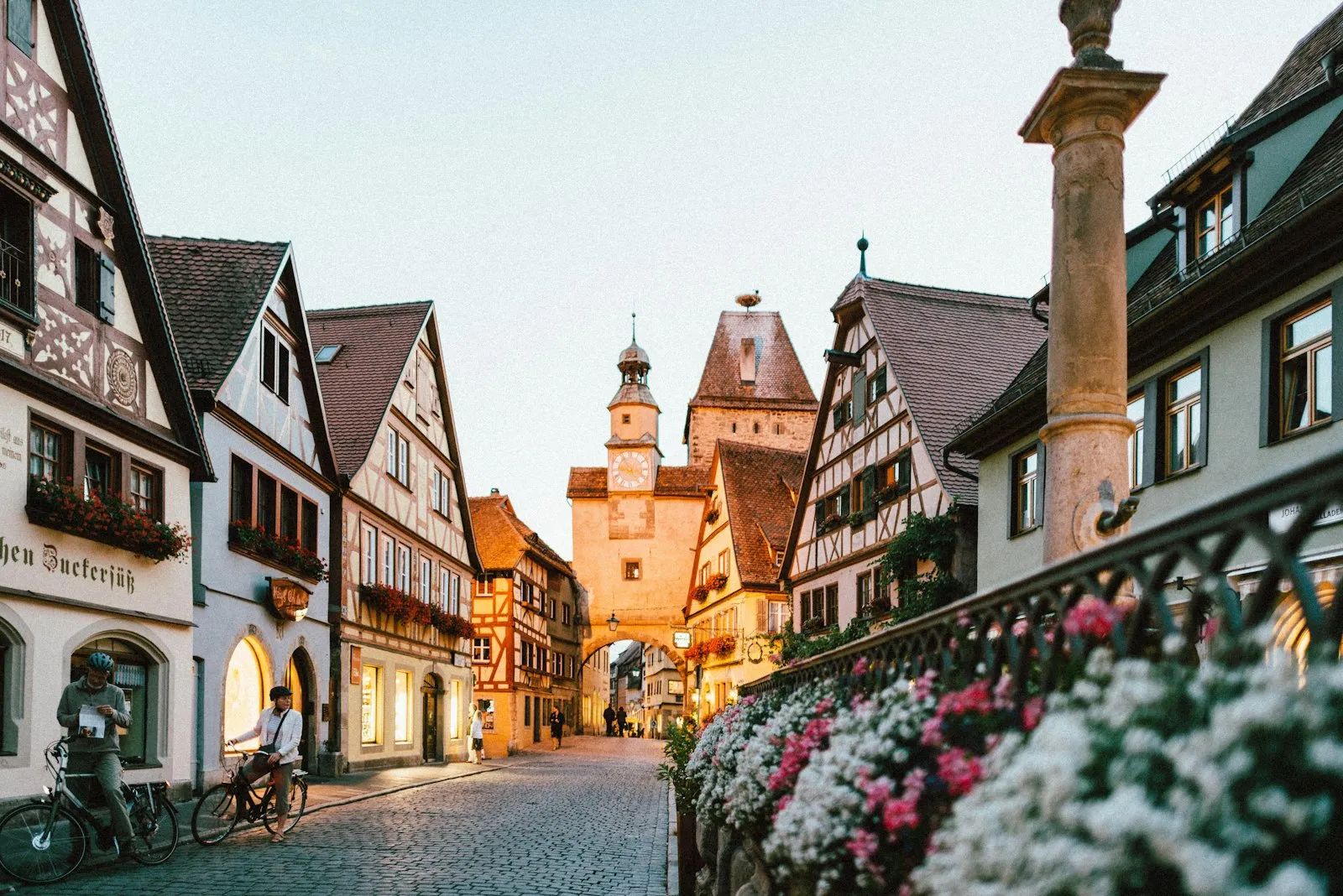 Deutsch lernen in Frankfurt am Main 2026: Der komplette City-Guide